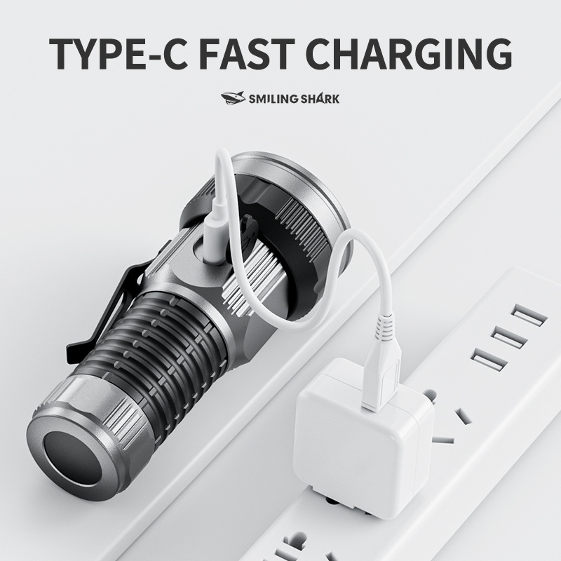小型の充電式LED懐中電灯,ポータブルポケットトーチ,キャン - Edc Day Carry のレビューと価格
